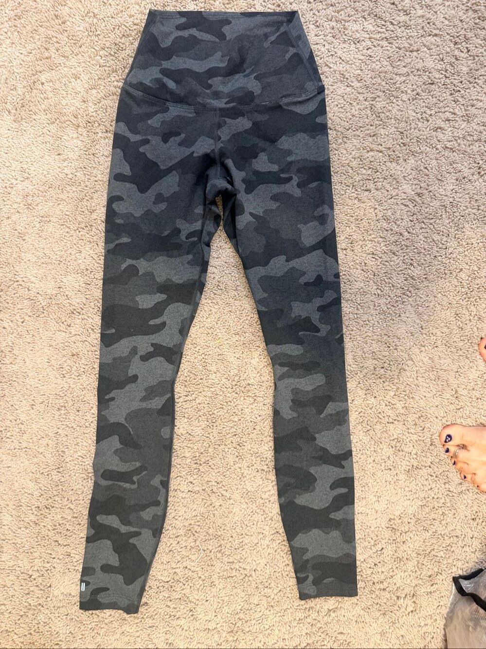 No Bull Women's Size XS Gray Black Camo Print Ankle Length Leggings Athleisure